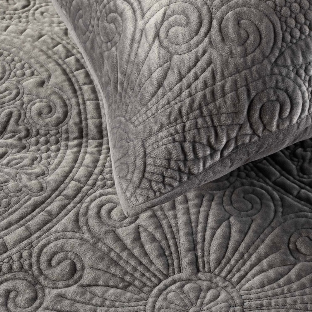 Pottery Barn velvet medallion king quilt gray - Picture 4 of 10